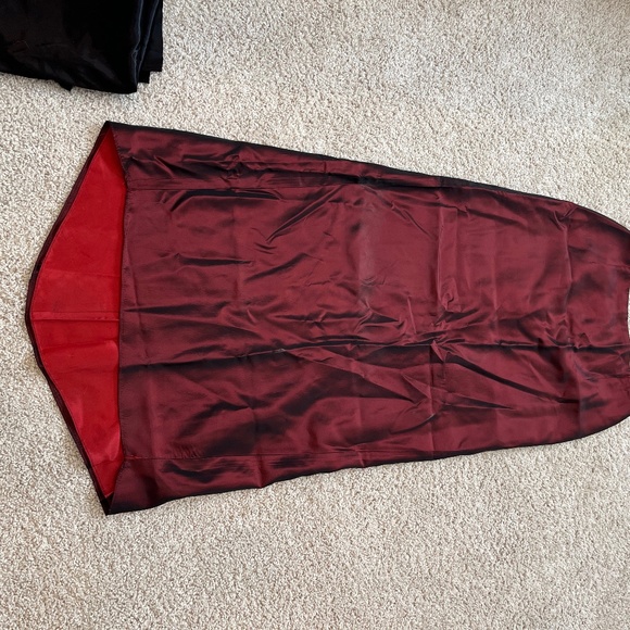 Laundry dark red satin skirt - Picture 1 of 3